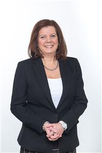 Pecsi, Linda